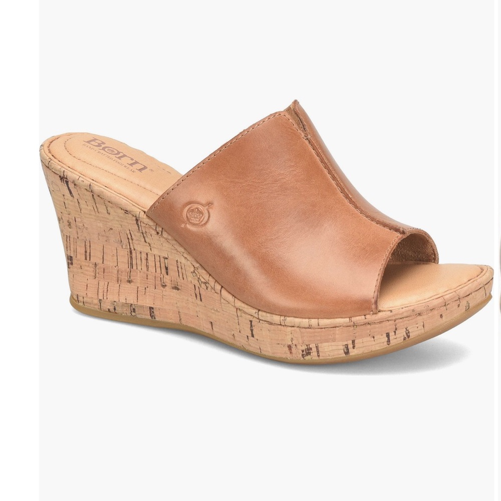 New with box! Born Arie Platform Wedge Slides - Tan - Size 11